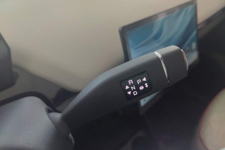 Used Chery Little Ant 2024 Revised Edition Youth Version 321 km Beloved Pro Version 29.23 kWh Gear Lever