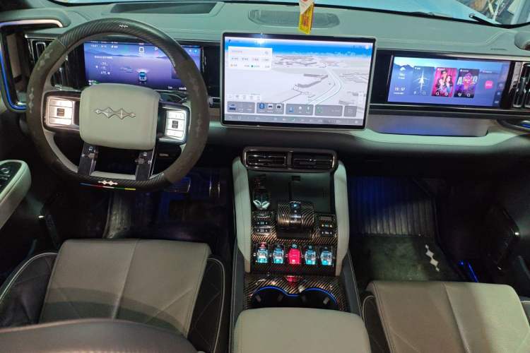 Used Formula Leopard Leopard 5 2023 Navigator Edition