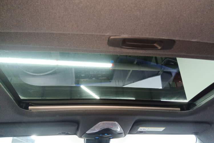 Used Toyota C-HR 2018 2.0L Leading with Sunroof China V Standard