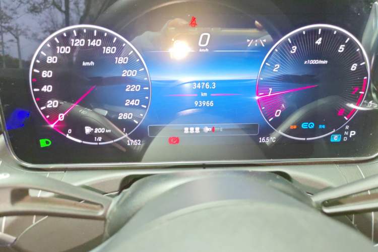 Used Mercedes-Benz C-Class 2022 C 260 L Sport Edition Odometer Close Up