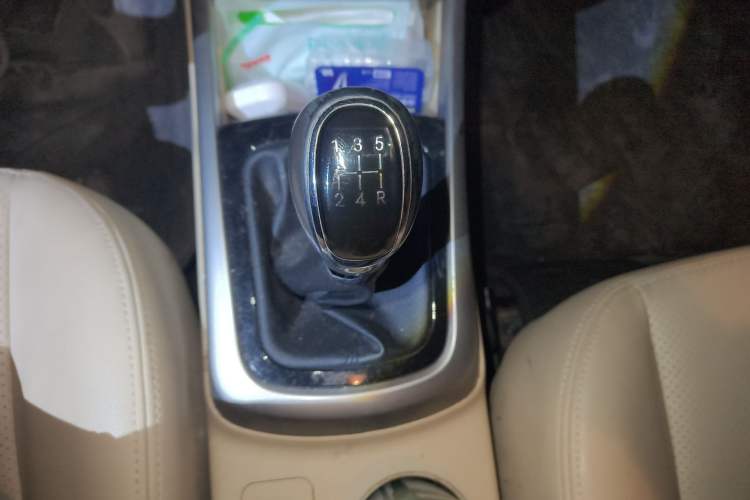 Used Changan Eado 2015 1.6L Manual Luxury Model China V Standard
