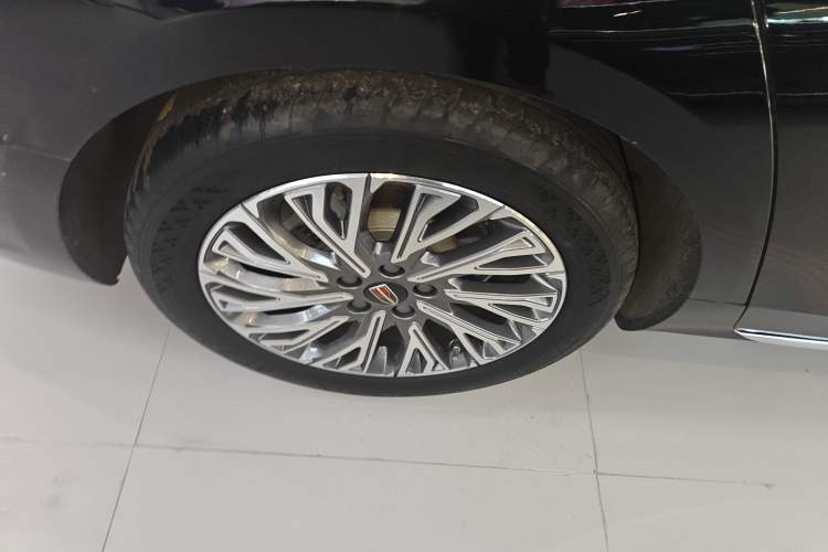 Used Hongqi H5 2023 2.0T Automatic Smart Connect Flagship Edition Right Rear Wheel Hub
