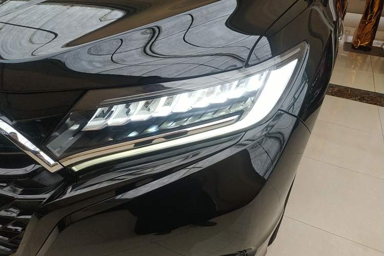 Used Honda UR-V 2020 370TURBO Two-Wheel Drive Luxury Edition
