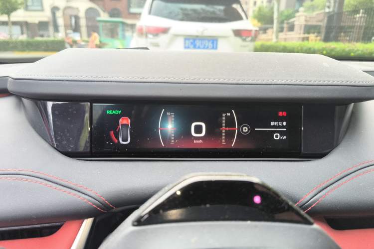 Used Xiaomi Auto SU7 2024 Four-Wheel Drive Ultra-Long Range Advanced Intelligent Driving Max Edition