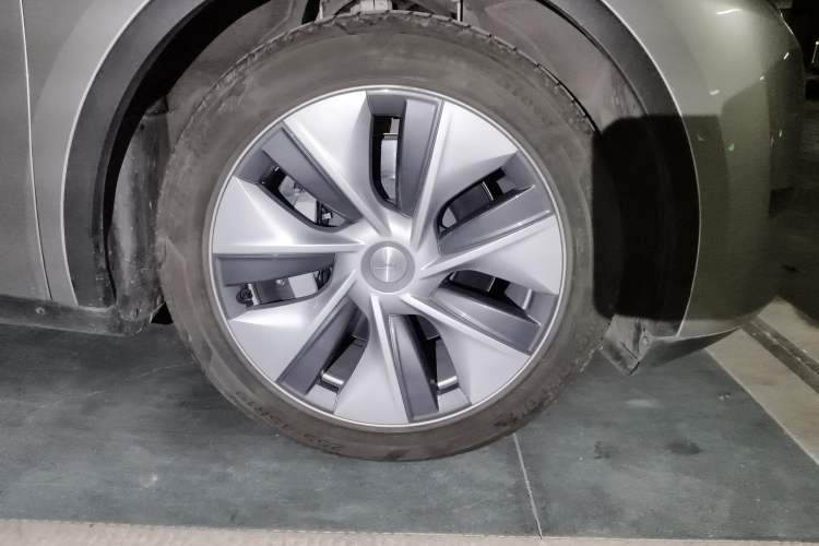 Used Tesla Model Y 2021 Standard Range Rear-Wheel Drive Version