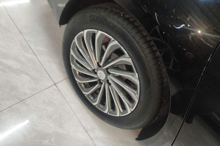 Used Buick LaCrosse 2023 28T Prestige Edition