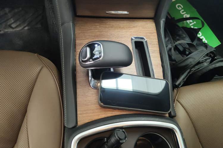 Used Chrysler 300C 2014 3.0L Excellence Edition
