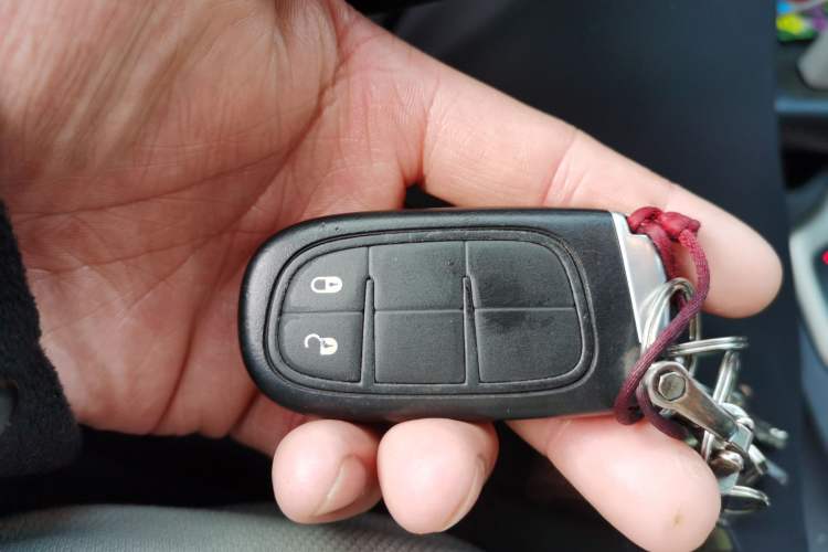 Used Jeep Cherokee 2016 2.0L Superior Edition