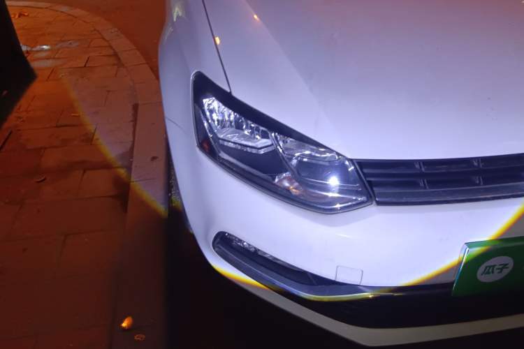 Used Volkswagen Polo 2018 1.5L Automatic Enjoyment Model Right Front Headlight