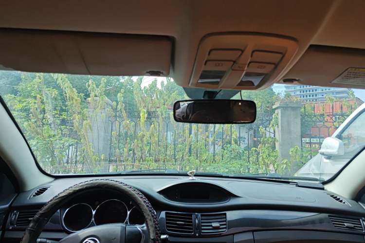 Used Dongfeng Aeolus H30 2014 CROSS 1.5L Automatic Luxury Model
