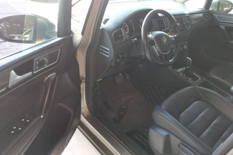 Used Volkswagen Golf Sportsvan 2016 280TSI Automatic Luxury Model