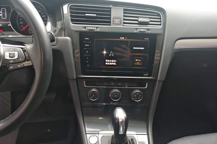 Used Volkswagen Golf 2020 Zhiai Edition 280TSI DSG Comfort Model Audio And AC Panel