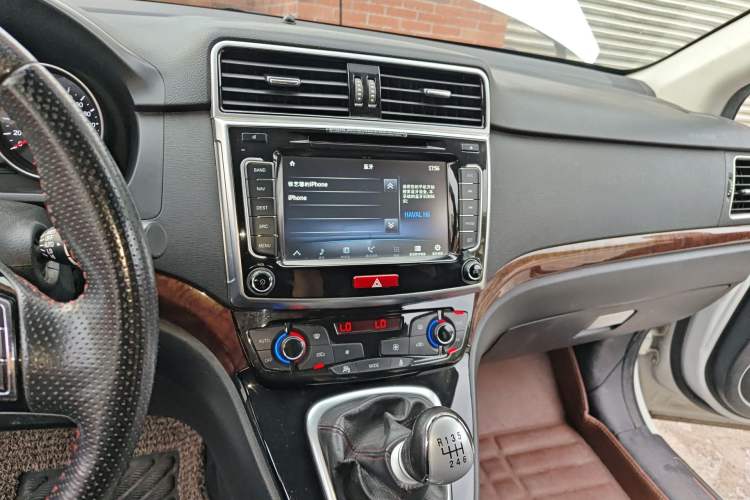 Used Haval H6 2014 Sport Version 1.5T Manual Two-Wheel Drive Elite Edition Audio And AC Panel