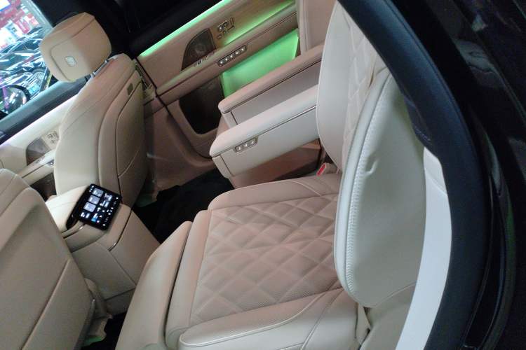 Used Nio ES8 2026 Model 6-seat Executive Signature Edition Left Rear Seat