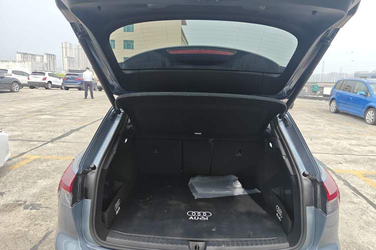 Used Audi Q4 e-tron 2023 50 e-tron quattro Visionary Edition
