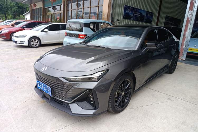 Used CHANGAN UNI-V 2022 1.5T Prestige Version