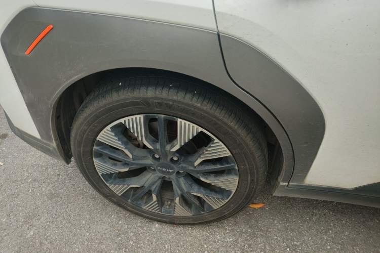 Used AION Y 2021 70 Enjoyment Tech Edition Right Rear Wheel Hub