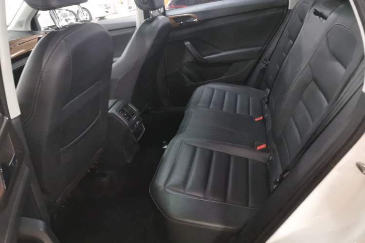 Used Volkswagen Tharu 2021 280TSI Two-Wheel-Drive Luxury Edition Left Rear Seat