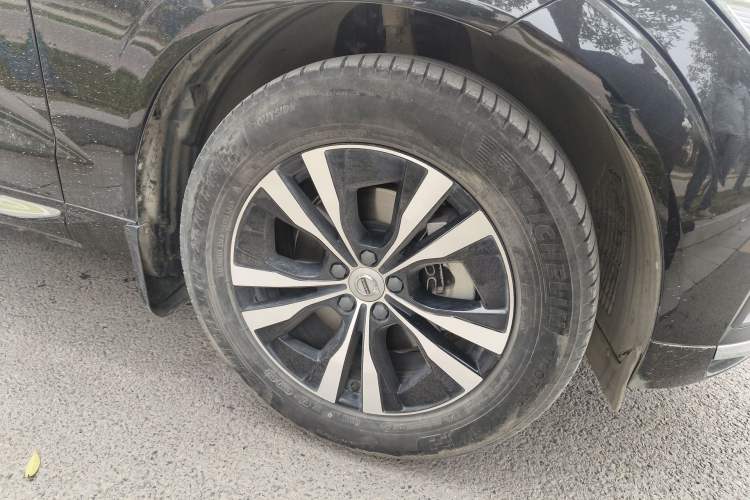 Used Volvo XC60 2022 B5 4x4 Zhiyi Luxury Edition Right Front Wheel Hub
