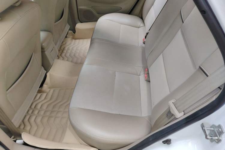 Used Buick Excelle 2015 1.5L Automatic Classic Model
