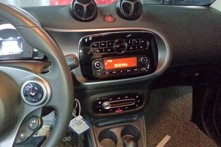 Used smart fortwo 2015 1.0L 52 kW Hardtop Passion Edition