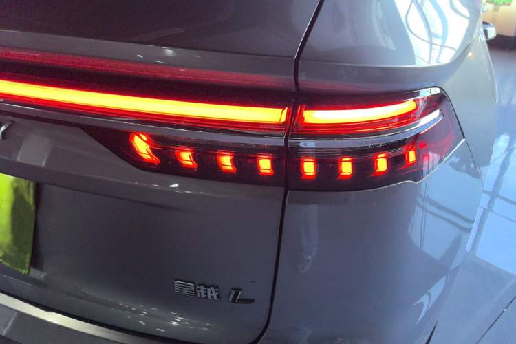 Used Geely Auto Monjaro L 2024 2.0TD High-Power Automatic Two-Wheel Drive Skyline Edition
