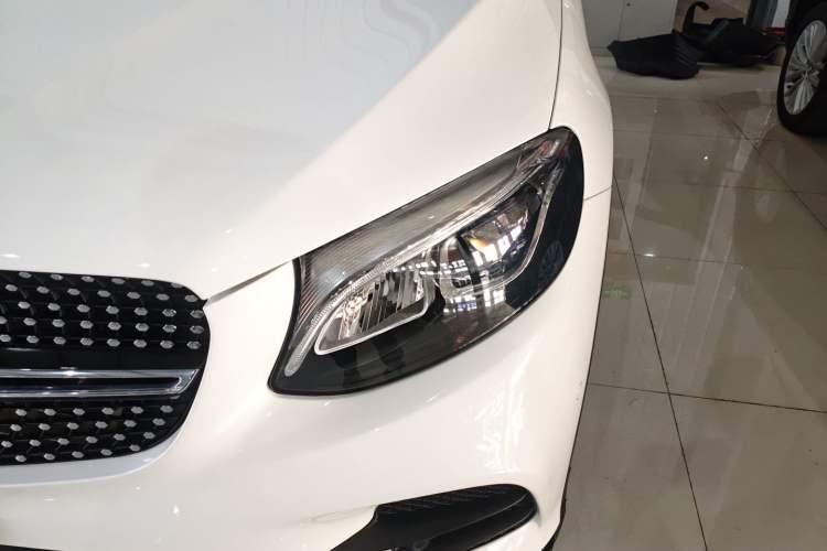 Used Mercedes-Benz GLC Coupe 2018 GLC 200 4MATIC Coupe SUV
