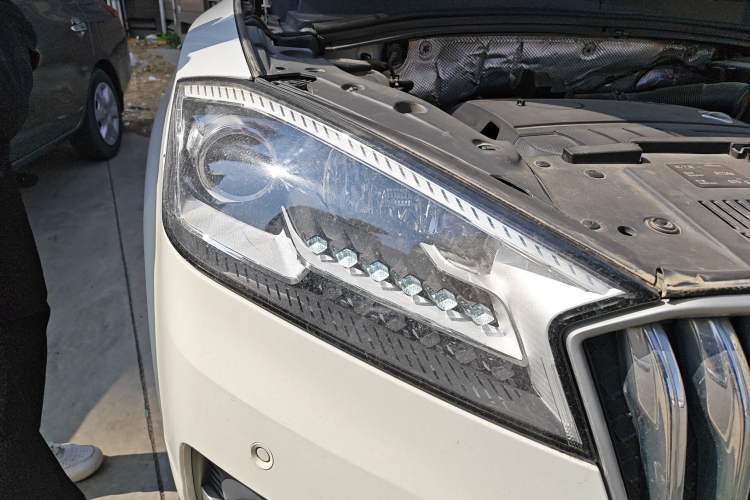 Used BORGWARD BX7 2016 28T Two-Wheel Drive Luxury Version 5 Seats
