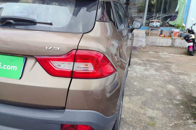 Used Brilliance V3 2017 1.5L Manual Comfort Model