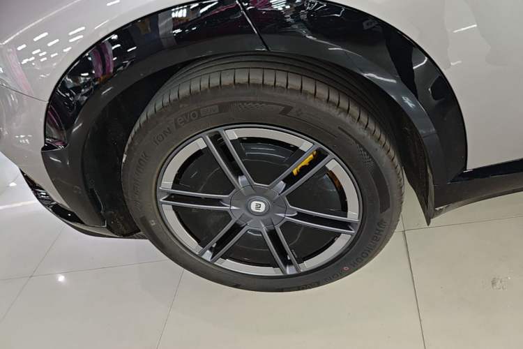 Used Xiaomi Auto YU7 2025 Ultra-Long Range Rear-Wheel Drive Version