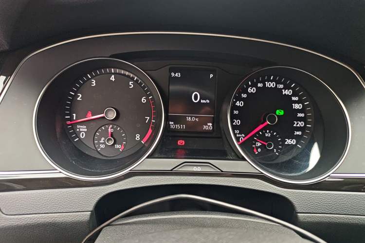 Used Volkswagen Magotan 2017 330TSI DSG Leading Model
