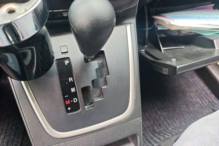 Used Mazda 5 2011 2.0L Automatic Comfort Edition Gear Lever