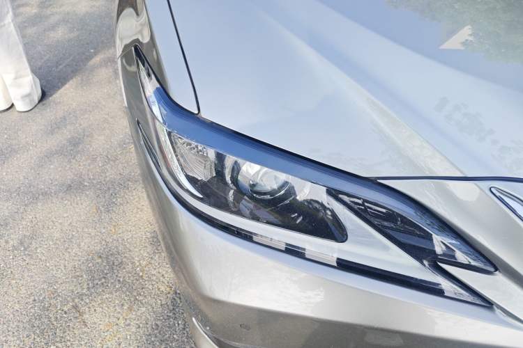 Used Lexus ES 2020 200 Excellence Edition Right Front Headlight
