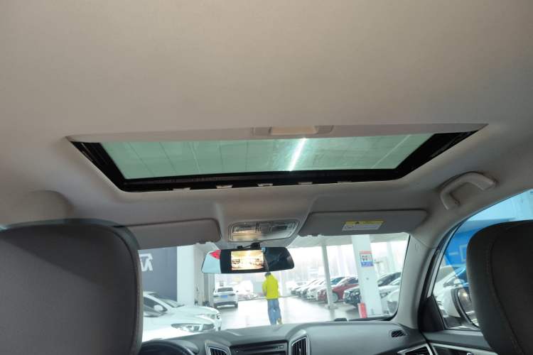 Used Changan CS75 2016 1.8T Automatic Elite Model China V Standard
