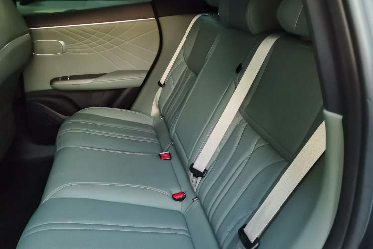 Used Deepal S07 2025 285Max Huawei Qiankun Intelligent Driving ADS SE Range-Extended Version Interior 4