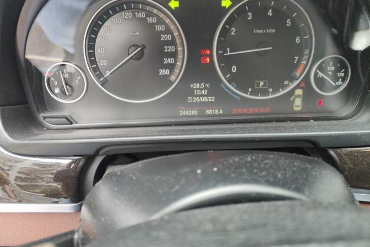 Used BMW 5 Series 2014 528Li Leading Model