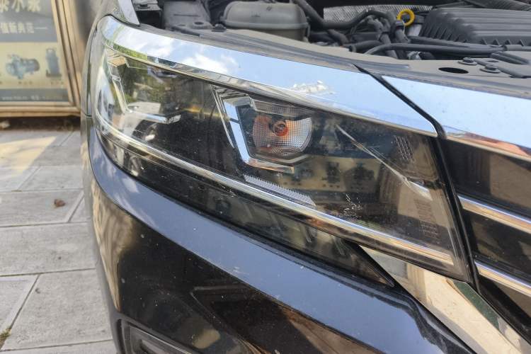 Used Volkswagen Passat 2019 280TSI Business Edition China VI Right Front Headlight