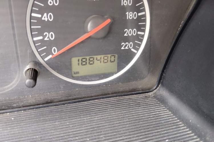 Used Volkswagen Santana Vista 2008 1.8L Manual Sishang Model Odometer Close Up