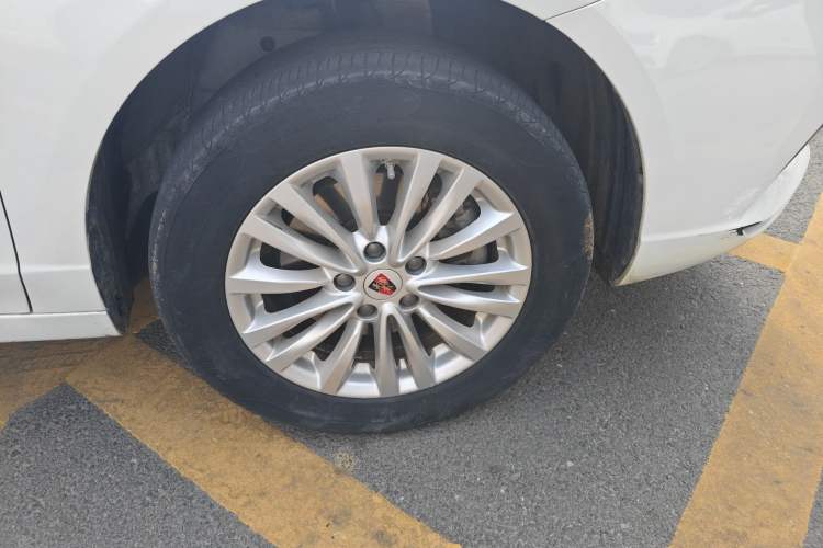 Used Roewe Ei5 2021 Ultra-Cool Edition Right Front Wheel Hub