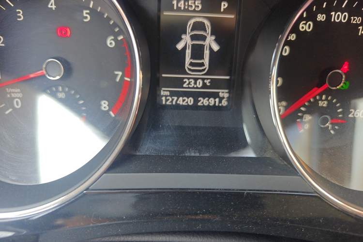 Used Volkswagen Sagitar 2015 230TSI Automatic Luxury Model
