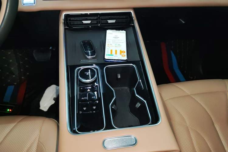 Used Chery Tiggo 8 L 2024 2.0T Two-Wheel Drive Prestige Version 5 Seats
