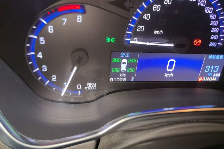 Used Cadillac SRX 2015 3.0L Elite Model Odometer Close Up