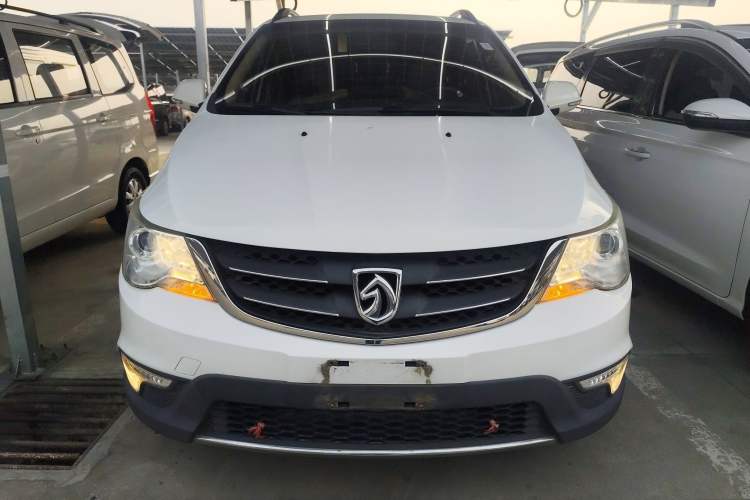 Used Baojun 730 2014 1.5L manual Comfort ESP version 7 seats