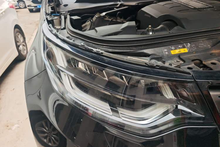 Used Land Rover Discovery 2017 3.0 SC V6 SE Right Front Headlight