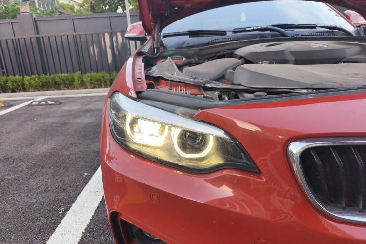 Used BMW 2 Series 2018 225i Convertible Coupe M Sport Edition Right Front Headlight