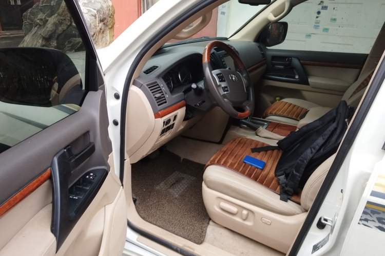 Used Toyota Land Cruiser  Driver Seat