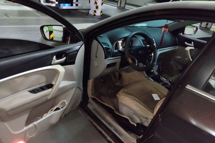 Used Geely Auto Emgrand 2015 Sedan 1.5L Manual - Top Trim Level
