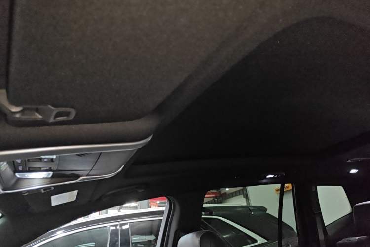 Used Cadillac XT6 2022 2.0T Six-Seater Four-Wheel-Drive Prestige Version
