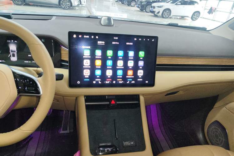 Used Hima AITO M7 2024 1.5T Intelligent Driving 4WD Max Edition 5 Seats Audio And AC Panel