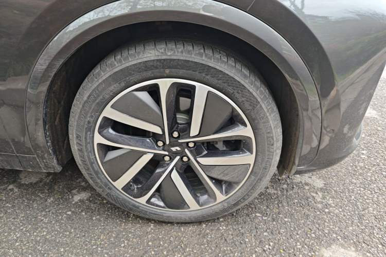 Used Li Auto L7 2023 Max model Right Front Wheel Hub